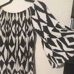 Woman’s large Black/egg shell Voll shirt